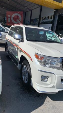 تۆیۆتا لاند کروزەر